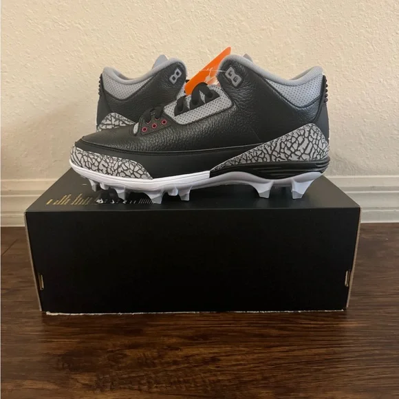 Air Jordan 3 Football Cleats Men’s Size 10.5 FZ8626-001 Amazon.com | Jordan 3 Mid TD Men main image 3